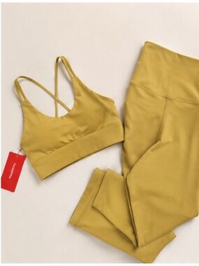 Museonly Turmeric Activewear Set • NWT • Lululemon Inspired • Size 6